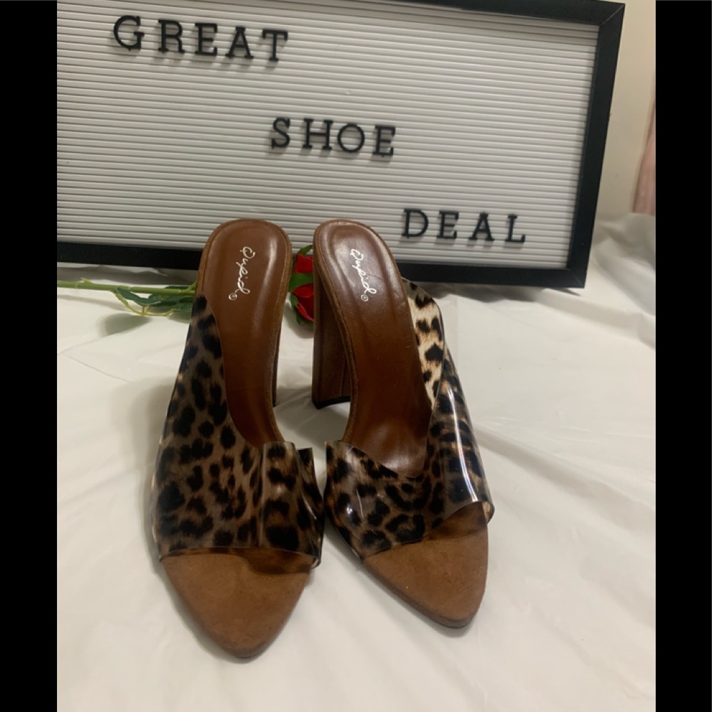 Néw léopard/animal print block heel mules